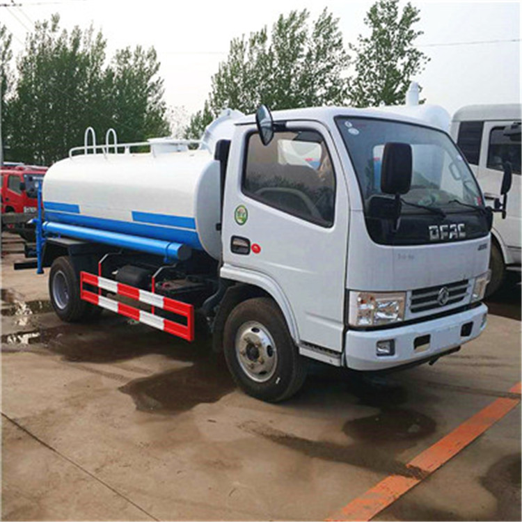 工地灑水車 揚(yáng)塵治理與綠色施工的守護(hù)者